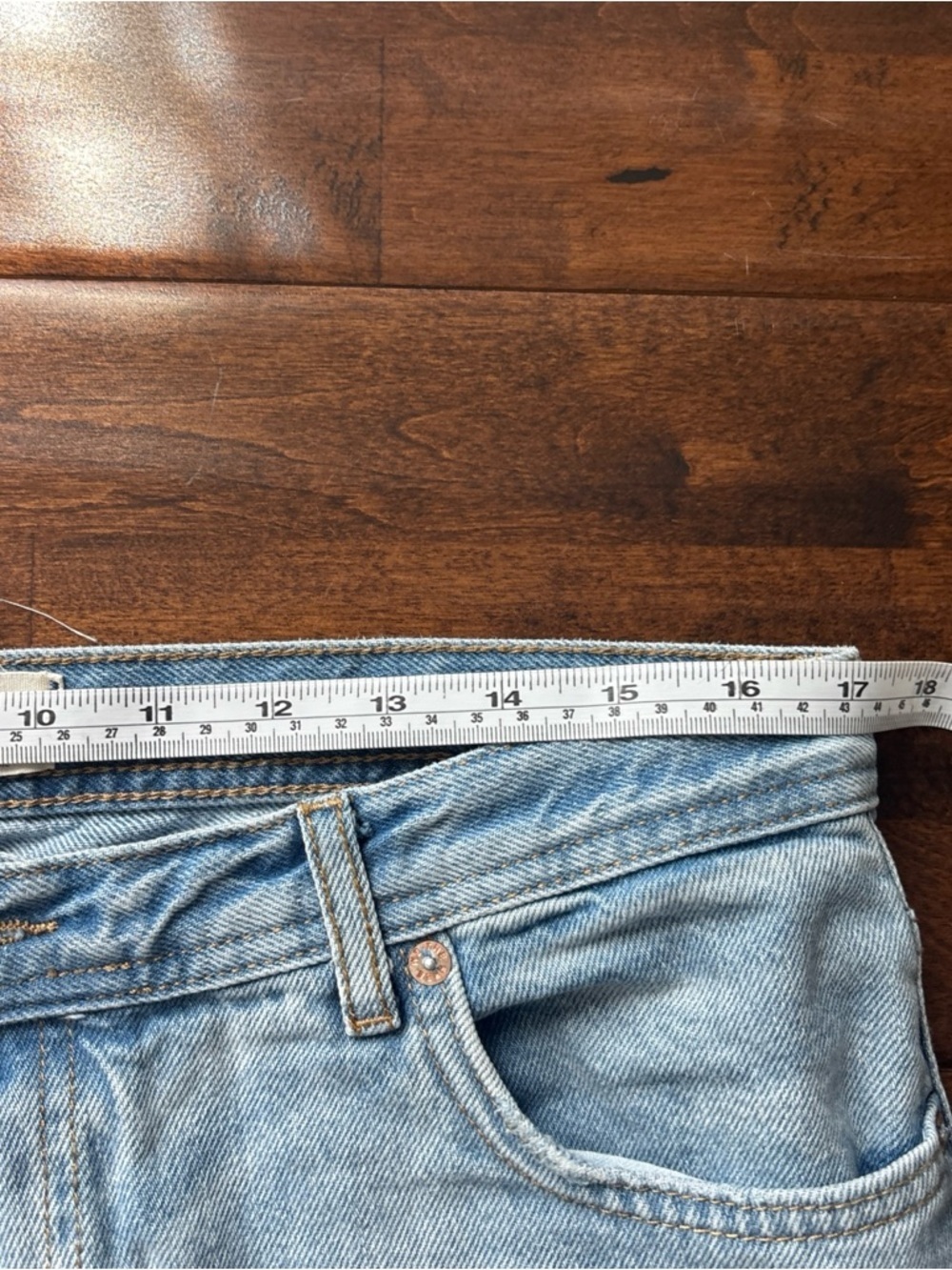 We The Free Light Blue Frayed-Hem Cropped Jeans - Picture 2 of 7